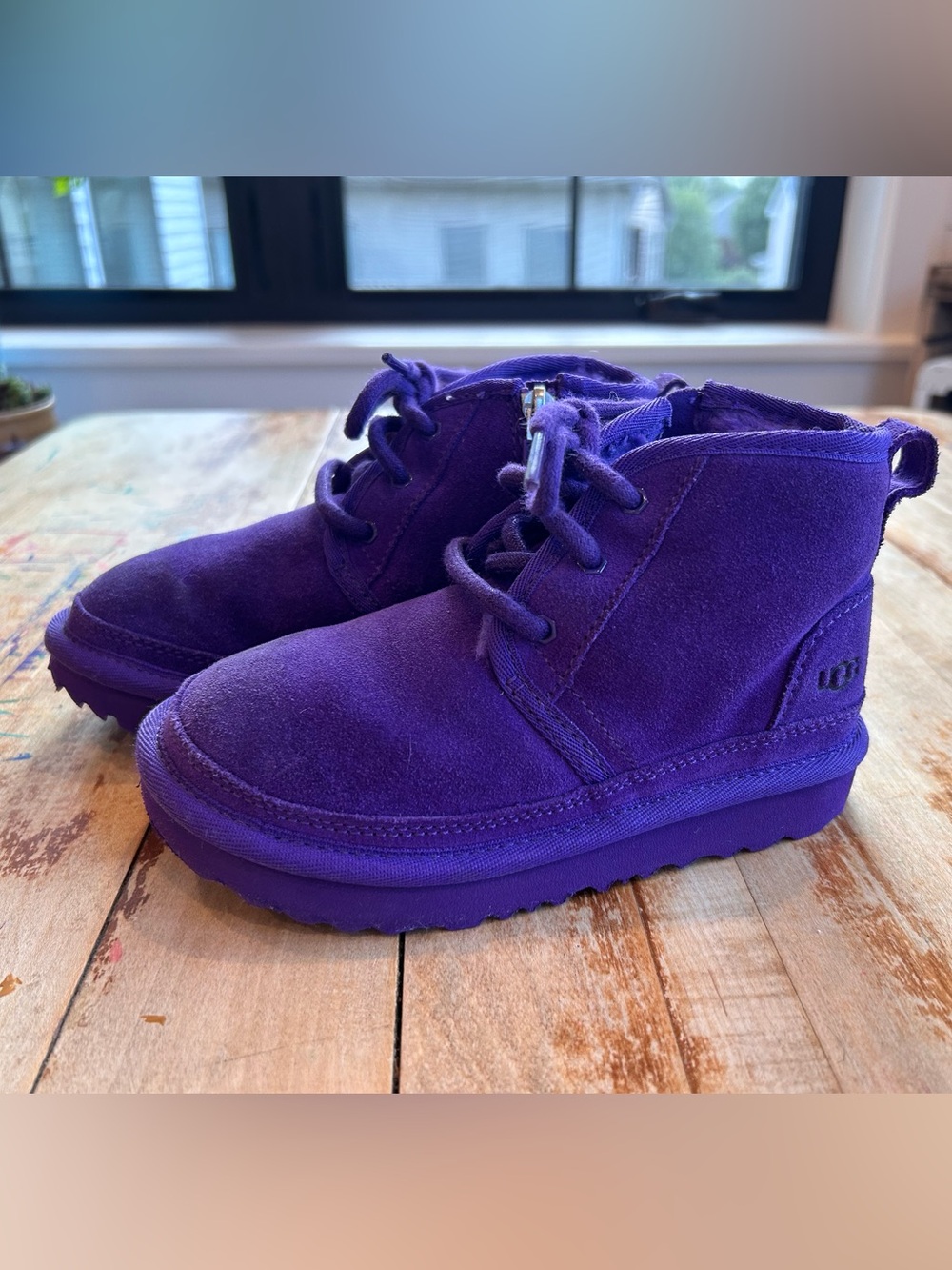 Kids Ugg Suede Boots, Purple Size 11.